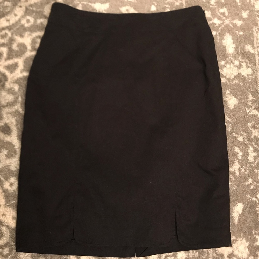 NWOT Limited Pencil Skirt w/ hem detail